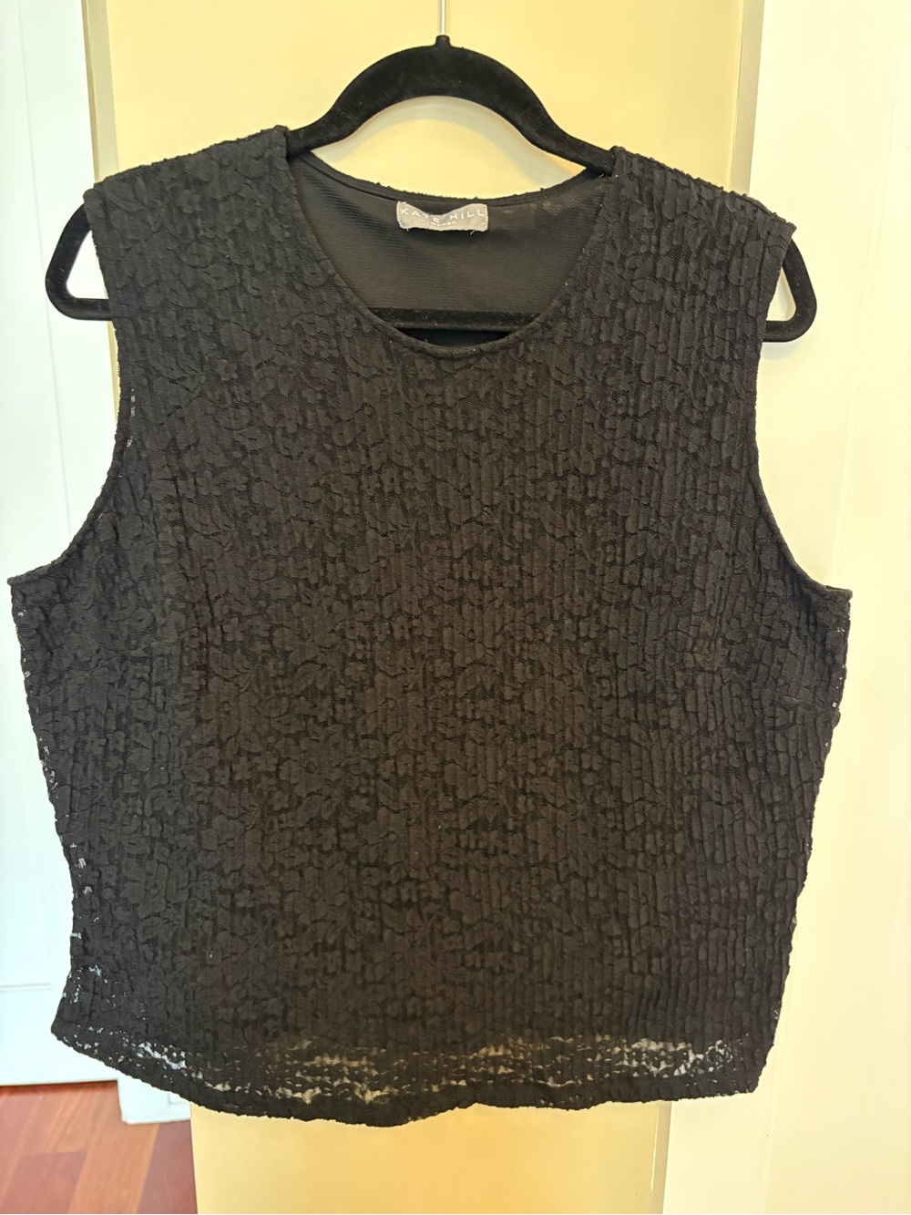 Kate Hill Black Sleeveless Lace Textured Tank Top